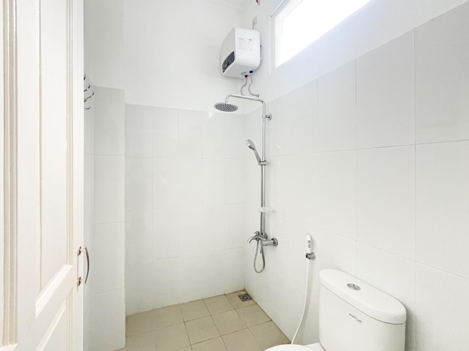 Bathroom 4