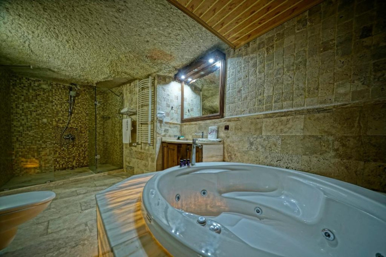 Bathroom 4, Holiday Cave Hotel, Nevşehir