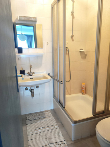 Bathroom 26