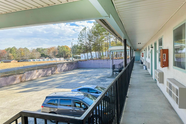 Public Area 2, Garden Inn & Suites, Floyd