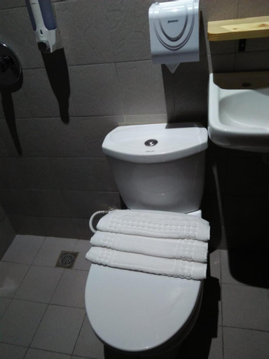Bathroom 3