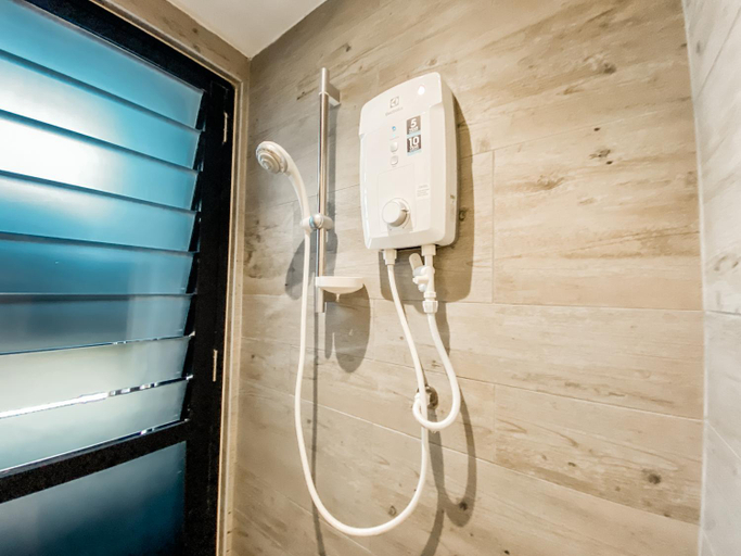 Bathroom 3, Warm Studio Arte Mont Kiara, Kuala Lumpur