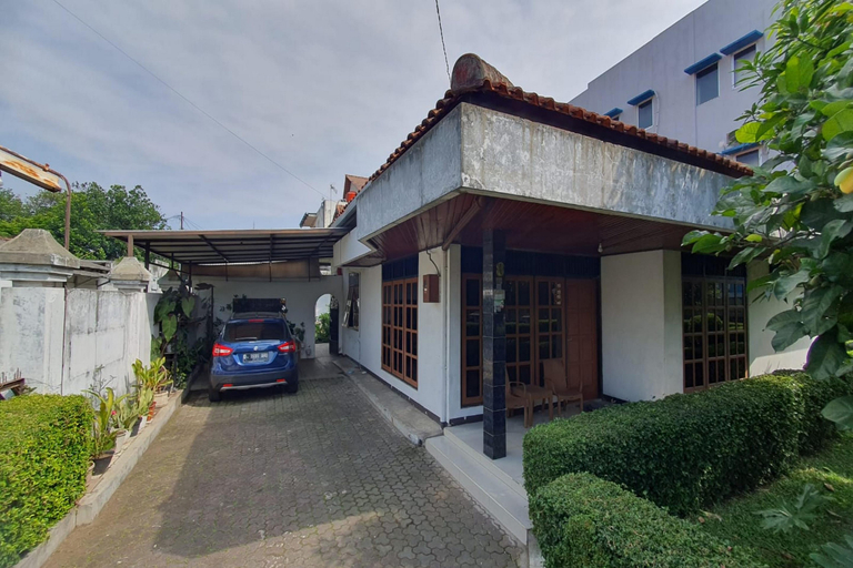 Exterior & Views 1, SPOT ON 94139 Nirma Guest House, Sumedang