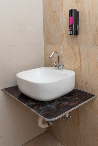 Bathroom 25