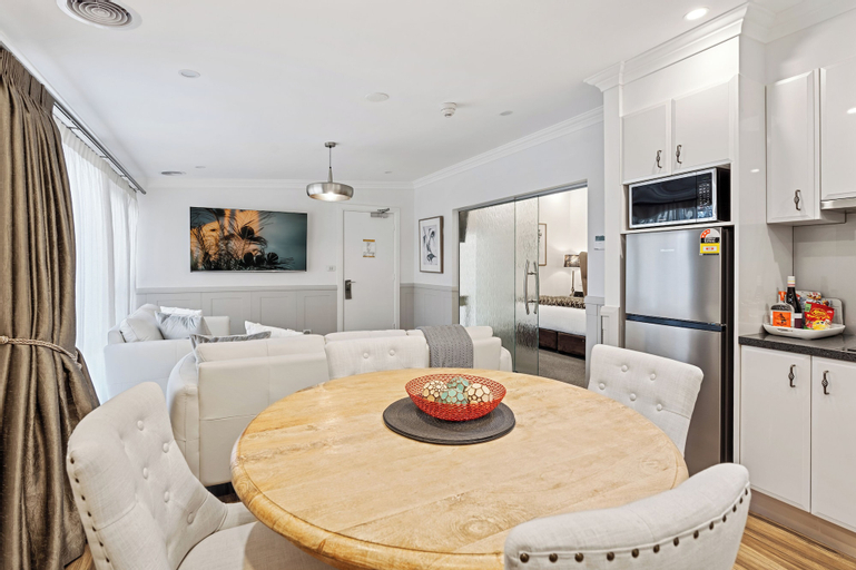 Dining Room 6