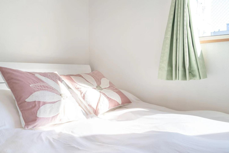Bedroom 25