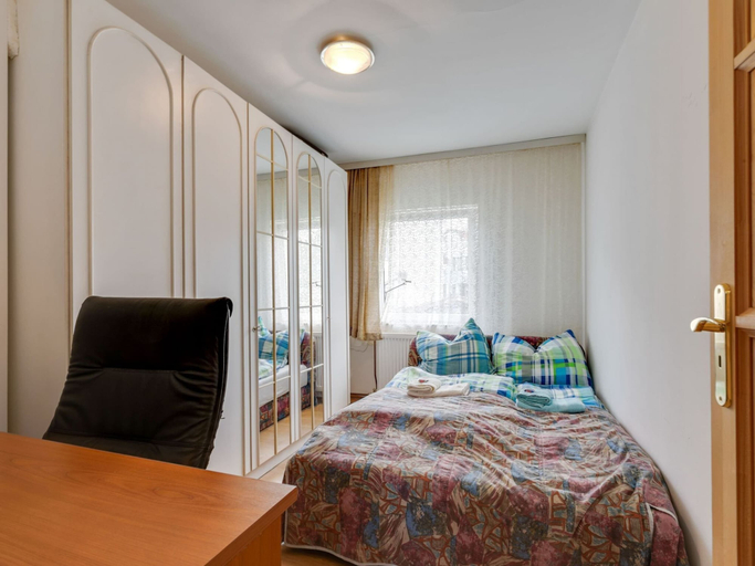 Bedroom 3, Lively Holiday Home in Wien With Private Garden, Wien