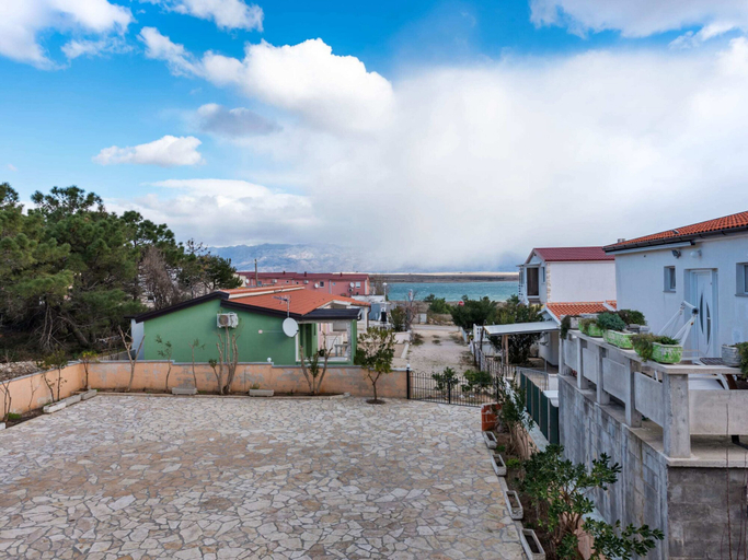 Others 5, Simplistic Apartment in Vir With Garden, Vir