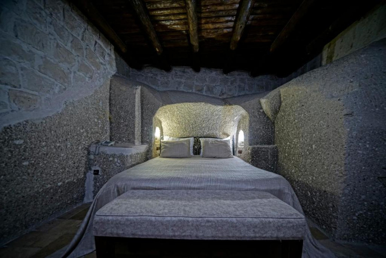 Bedroom 3, Holiday Cave Hotel, Nevşehir