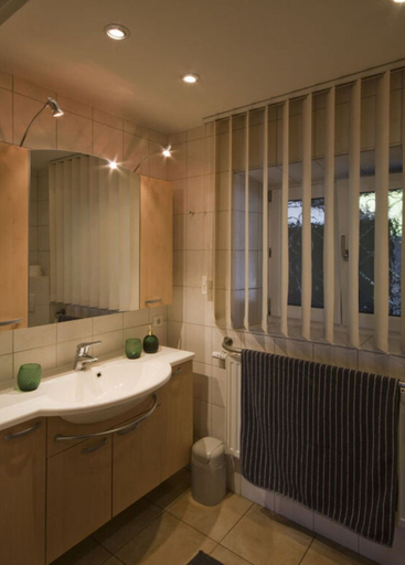 Bathroom 2, Haus Mali Comfortable Holiday Residence, Traunstein