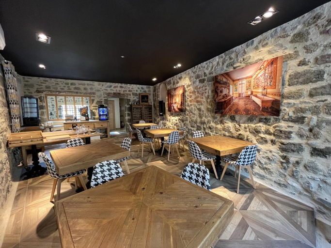 Food & Drinks 4, Le 19 - Suite 19 - 50m2 - Centre Historique - Clim, Haute-Loire
