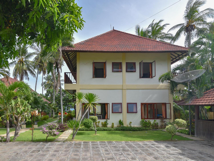 Exterior 6