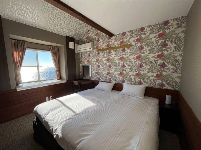 Bedroom 13