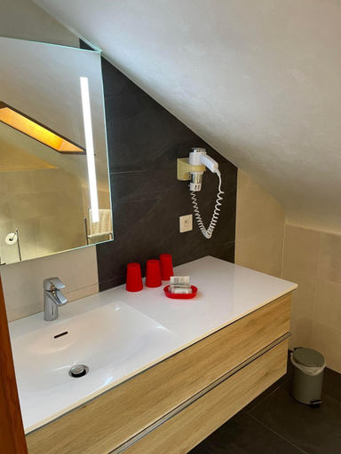 Bathroom 3, La Grange du Pape - Annexe de l'Hotel La Ferme du Pape, Haut-Rhin