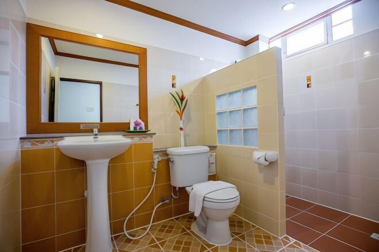 Bathroom 4