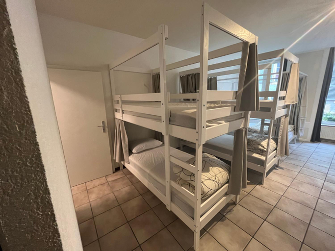 Others 5, Best deal in Neuchatel city center, Neuchâtel