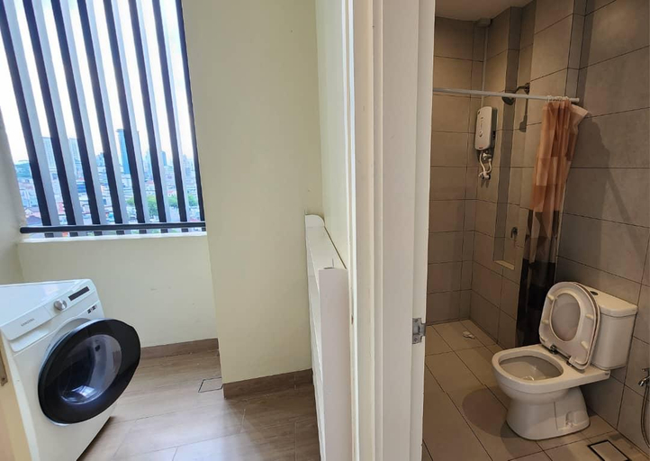Bathroom 4, Cozzzy hut @ Riverine Diamond Kuching, Kuching