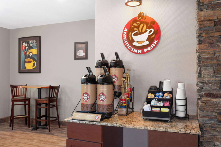 Food & Drinks 5, AmericInn by Wyndham Hudson, Saint Croix