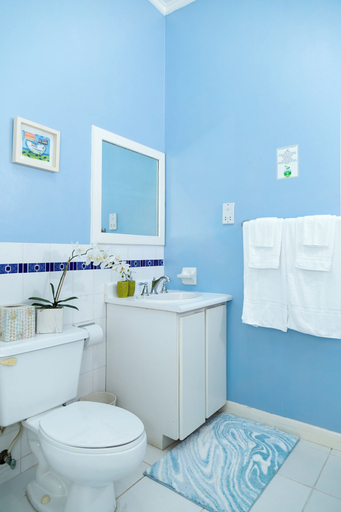 Bathroom, Silver Palms Charming 1BR Private Beach and Pool