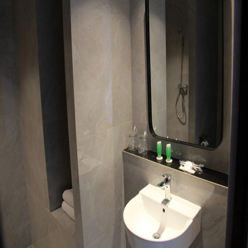 Bathroom 4