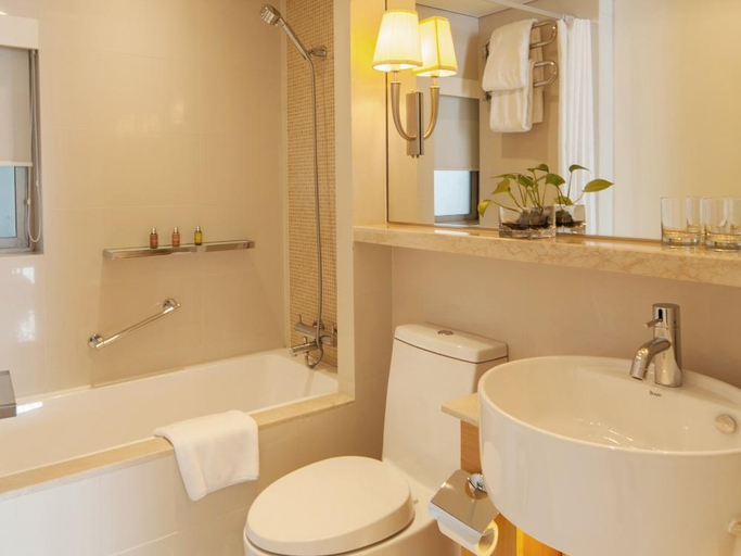 Bathroom 14