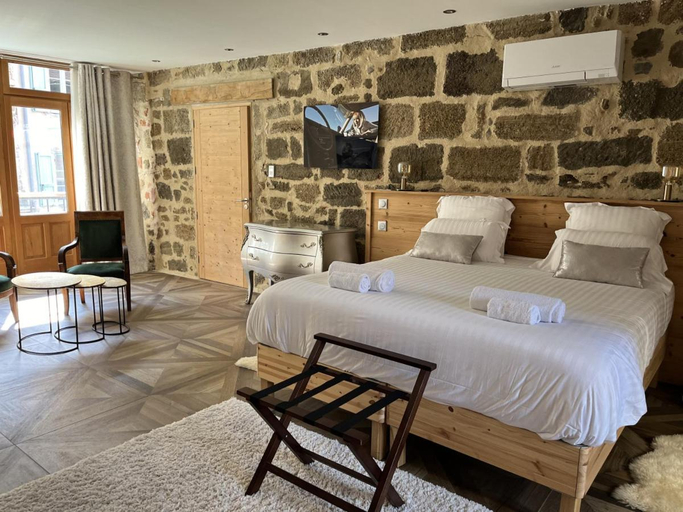 Bedroom 2, Le 19 - Suite 19 - 50m2 - Centre Historique - Clim, Haute-Loire