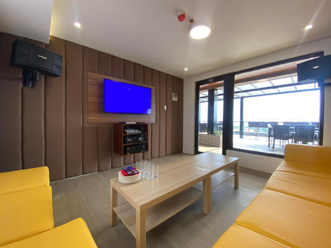Others 5, Red Iron Hotel, Calbayog City