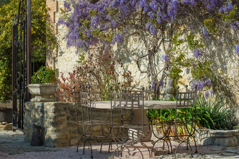 Food & Drinks 5, Les Carmes and spa, Vaucluse