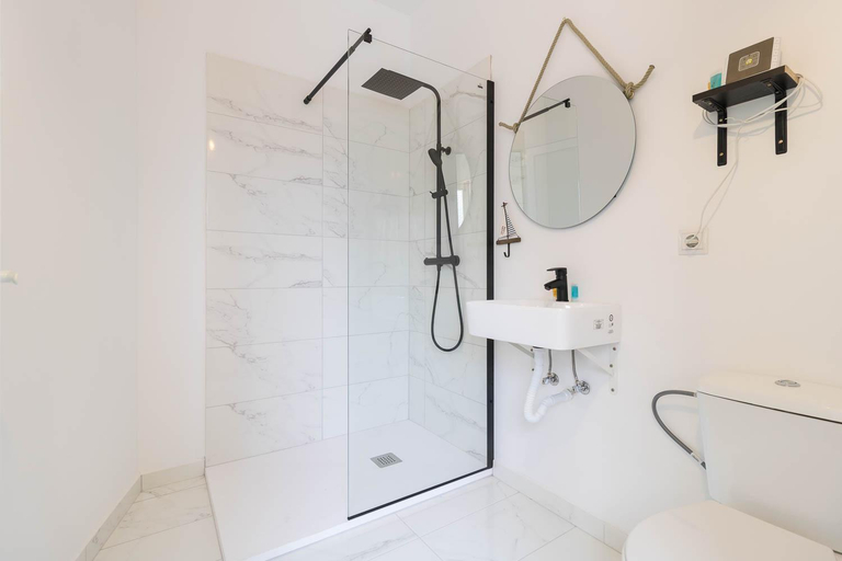 Bathroom 5, La Bussola, Las Palmas