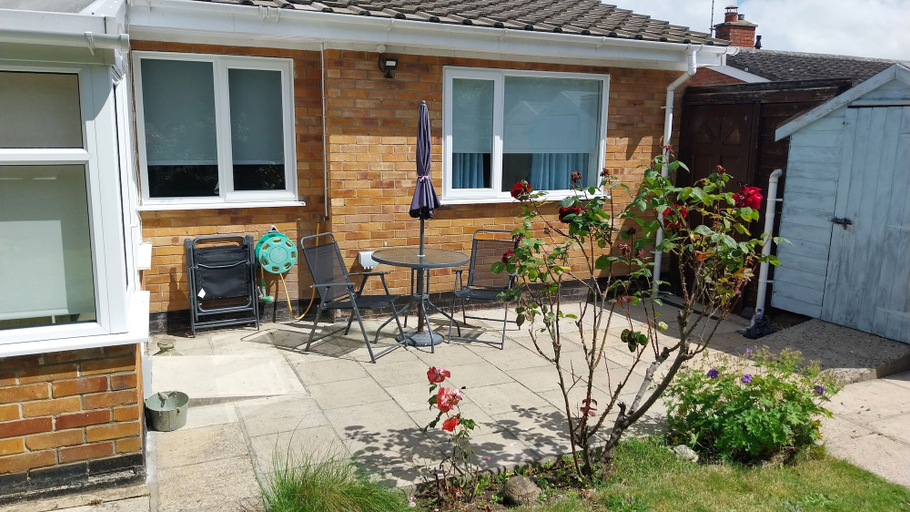 Exterior & Views, Beautiful 3-bed Bungalow Kessingland Rural Retreat, Suffolk