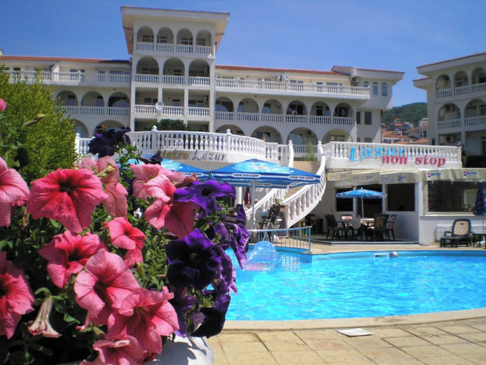 Pool 2, LAZUR 1-5 Apart Complex, Nesebar
