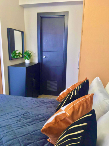 Bedroom 3, New & Modern Cozy 1BR w/ Balcony @BGC WiFi 300MBPS, Taguig
