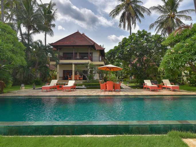 Swimming Pool 2