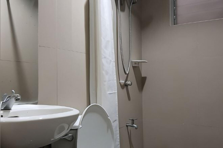 Bathroom 12