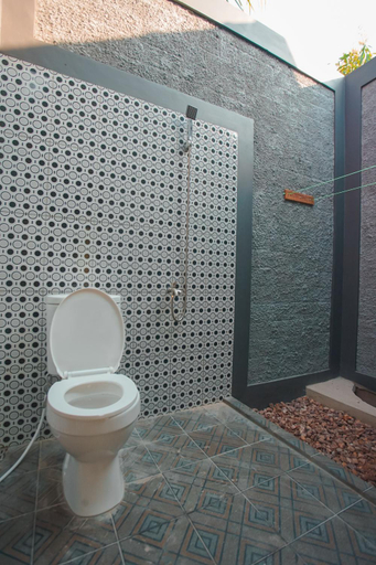 Bathroom 3, E2 GUEST HOUSE, Jepara