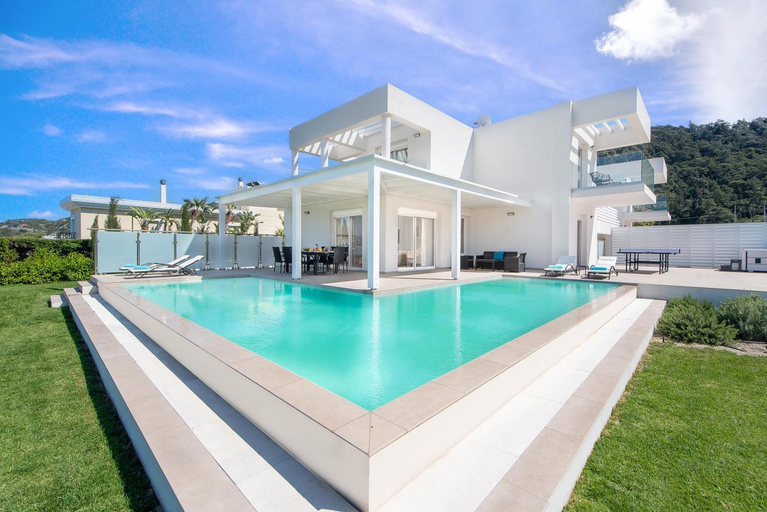 Others 4, Villa Odysseas, South Aegean