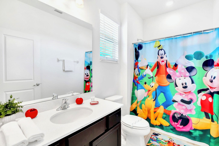 Bathroom 3, 18Guest LakeView Home w HotTub Cinema, Osceola