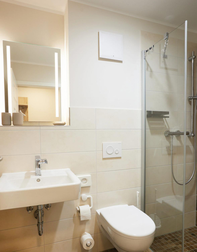 Bathroom 2, Pension "Zum Reußischen Hof", Leipzig