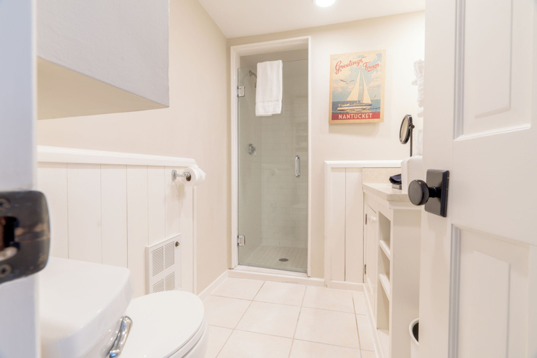 Bathroom 3, Centerboard, Nantucket