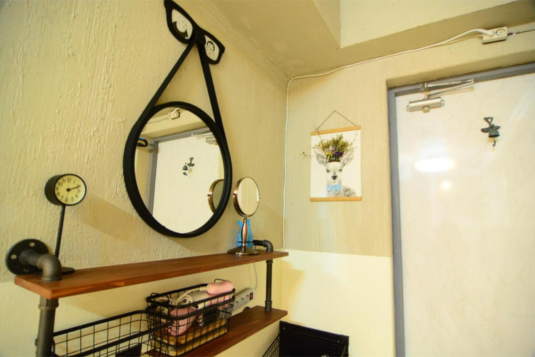 Others 5, Unicorn Residence, Jung
