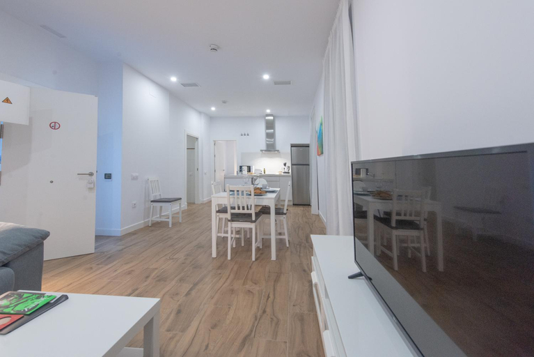 Others 5, Apartamentos Santa Maria 15, Cádiz