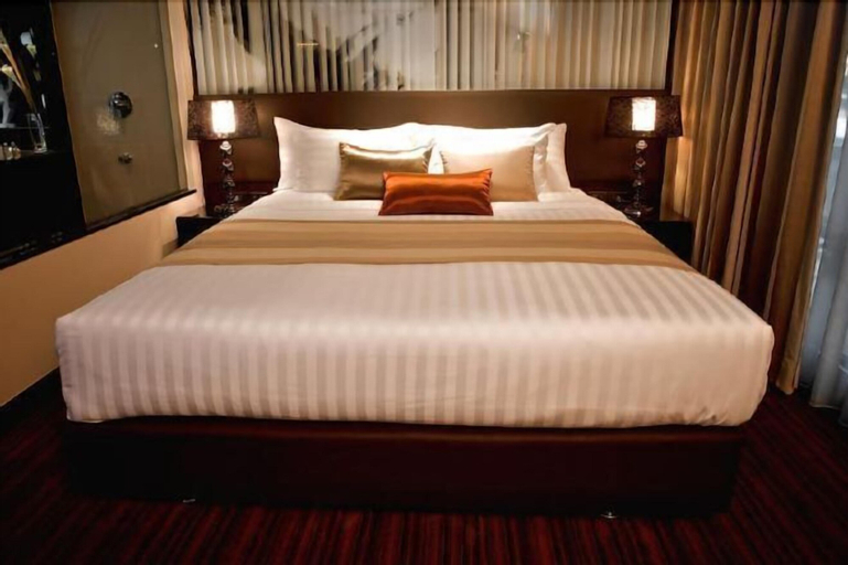 Bedroom 13