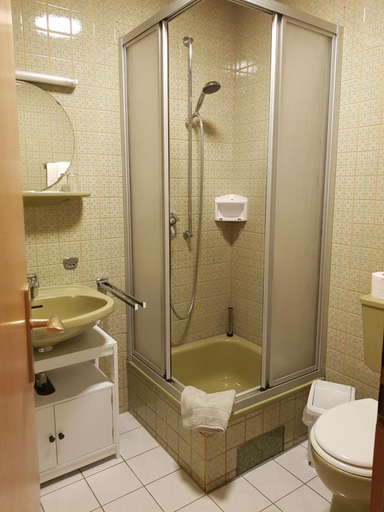 Others 4, Gastehaus Vinum Doppelzimmer, Trier-Saarburg