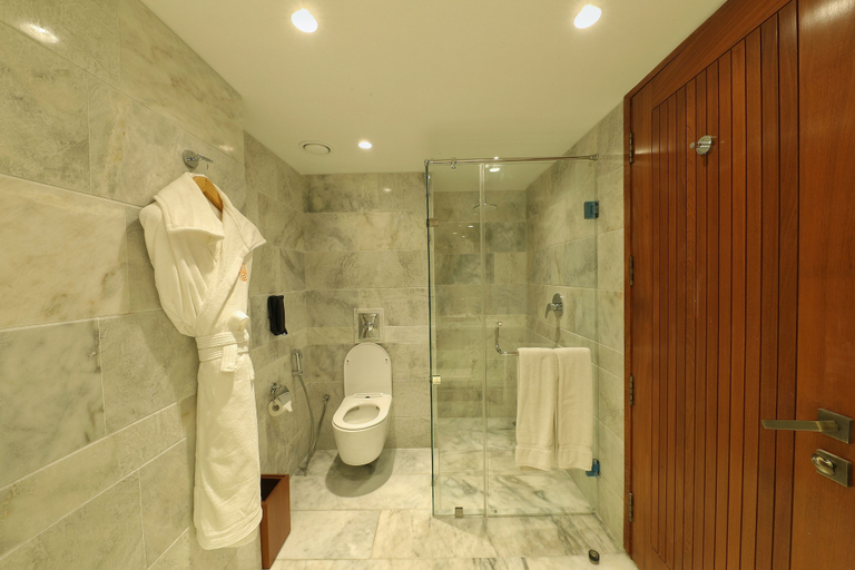 Bathroom 3, Peshawar Serena Hotel, Peshawar