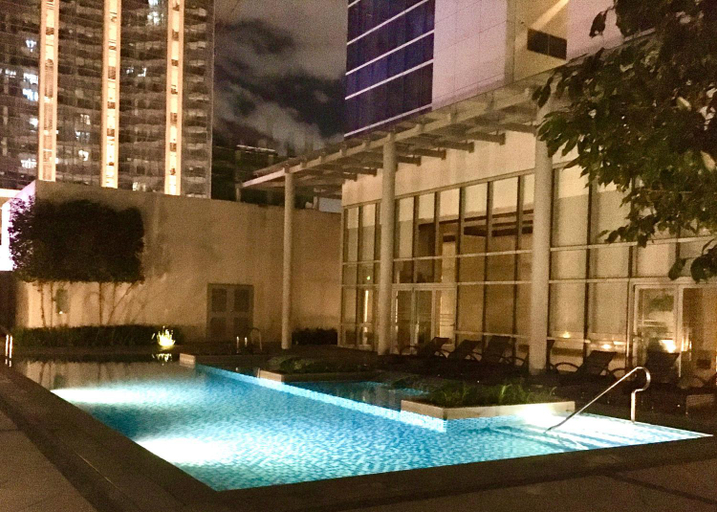 Sport & Beauty 2, New & Modern Cozy 1BR w/ Balcony @BGC WiFi 300MBPS, Taguig