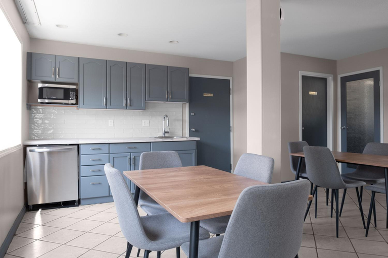 Others 5, Copper Mountain Inn and Suites, Okanagan-Similkameen