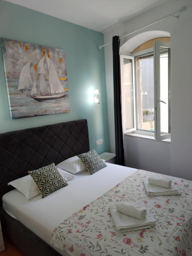 Bedroom 3, Beach Villa with sea view, pool and tropic garden, Split