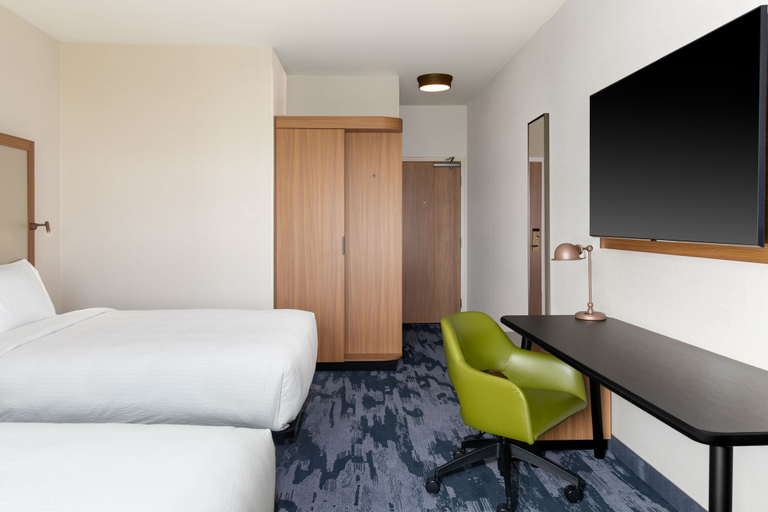 Bedroom 3, Fairfield Inn & Suites By Marriott Sioux Center, Sioux