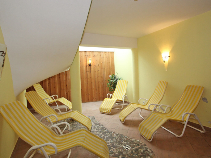 Others 5, Apartment in Langenfeld With Sauna, Imst