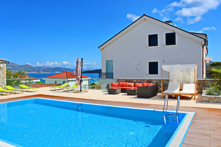 Sport & Beauty 3, Fancy Apartments Kula - One-bedroom Apartment With Terrace / Ground Floor, Janjina